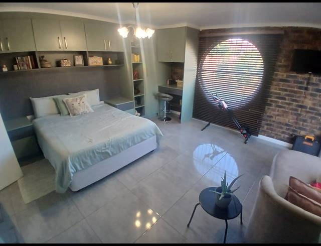 4 BEDROOM HOUSE FOR SALE IN MEYERTON PARK